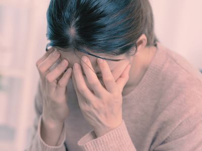 Irritabilité à la ménopause : 7 solutions naturelles qui changent tout
Brouillard mental