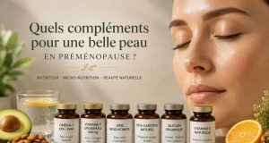 Femme rayonnante en préménopause entourée de compléments alimentaires, fruits riches en antioxydants, avocat, huiles végétales et nutriments favorisant une peau lumineuse, ferme et hydratée.
